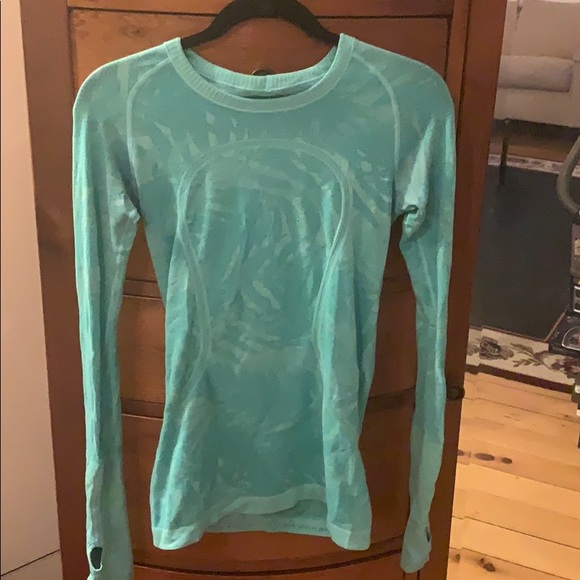 Tops - Lululemon long sleeve teal shirt